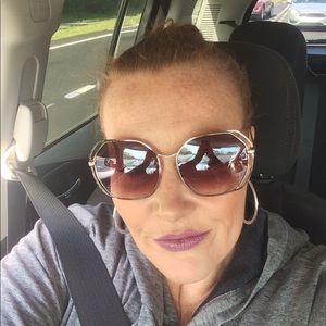 Meet your Posher, Erin